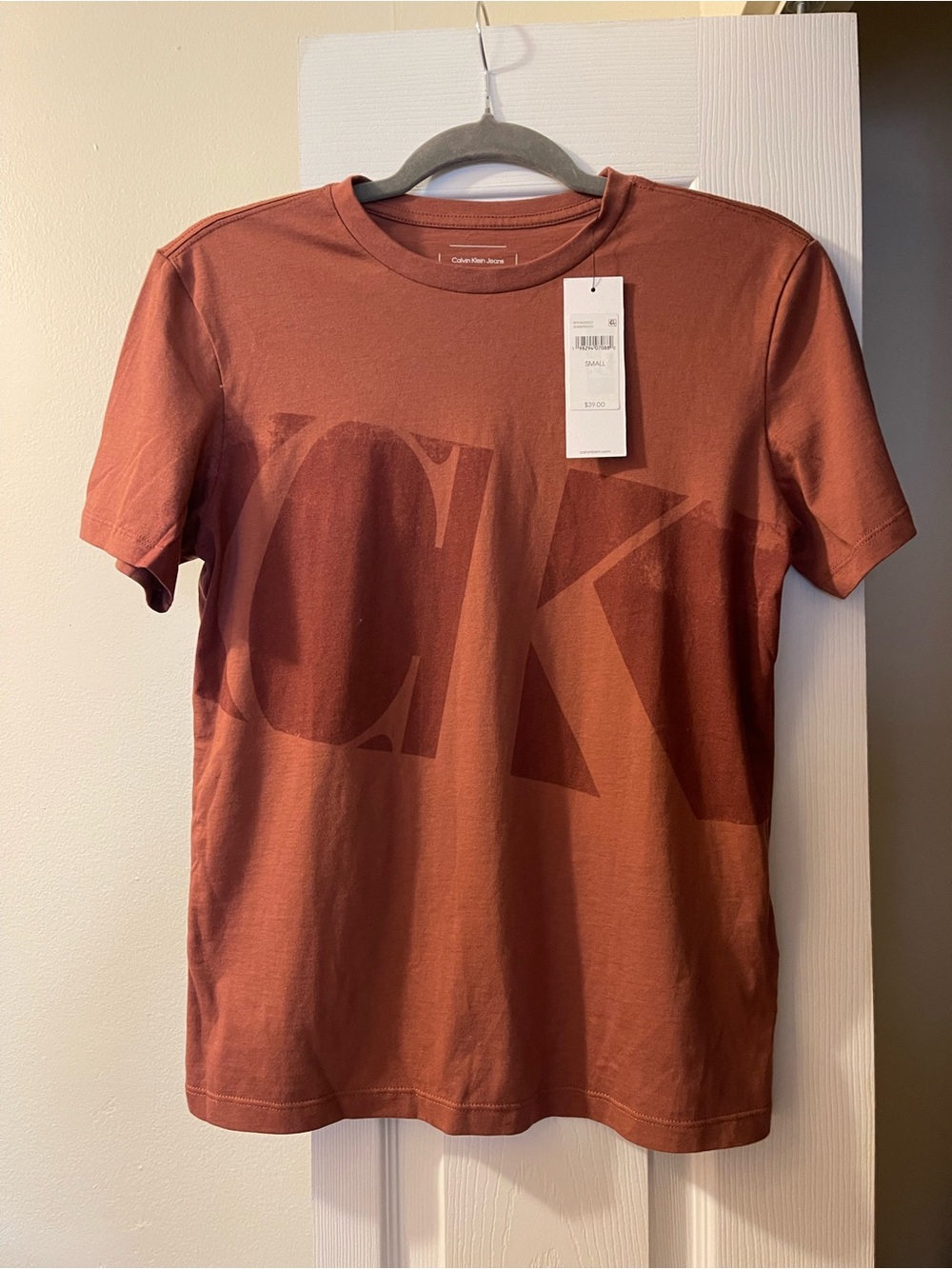Calvin Klein Jeans Women’s Rust-Tone Logo Short Sleeve Tee